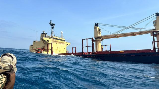 Huthi-Angriffe: Greenpeace warnt vor Umweltkrise wegen gesunkenen Schiffs