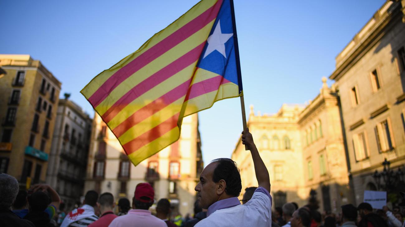 Cataluña: los partidos españoles acuerdan un proyecto de ley de amnistía