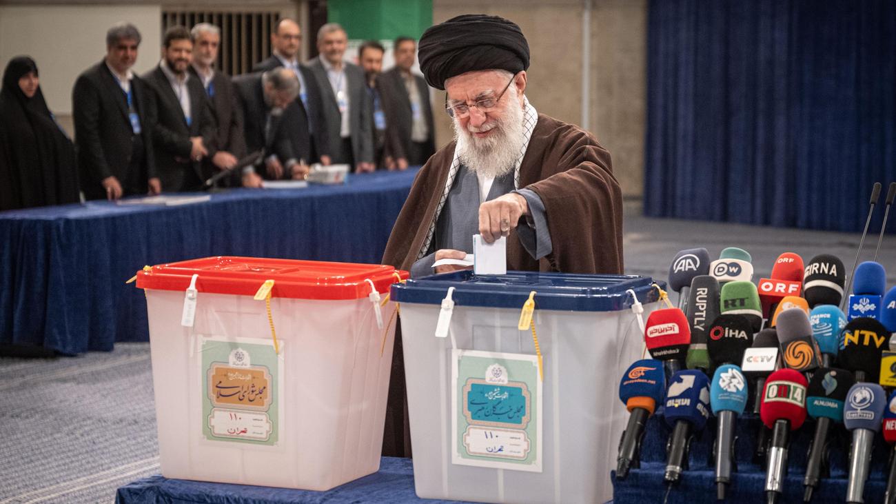 Parliamentary election and expert council: Ayatollah Khamenei opens elections in Iran