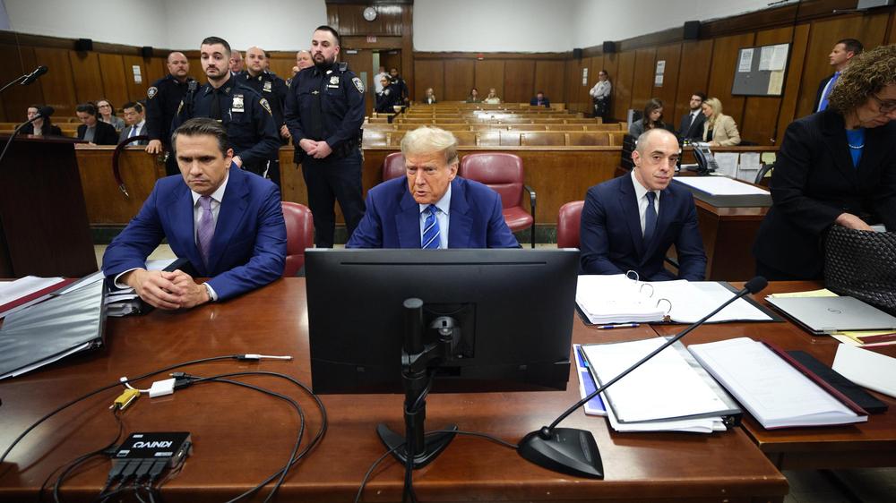 Schweigegeldaffäre: Donald Trump am Dienstag im Gerichtssal in New York