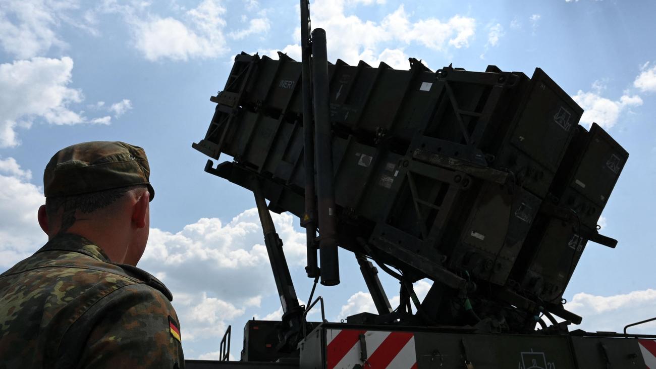 Guerre en Ukraine : les pays de l’OTAN promettent à l’Ukraine des systèmes de défense aérienne supplémentaires