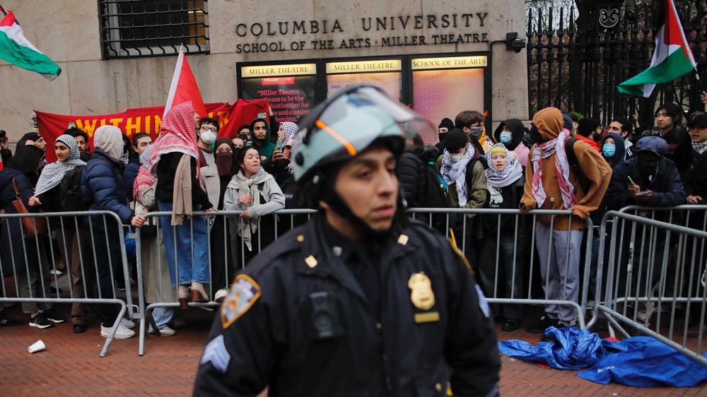 New York: Protestteilnehmende vor der Columbia University in New York