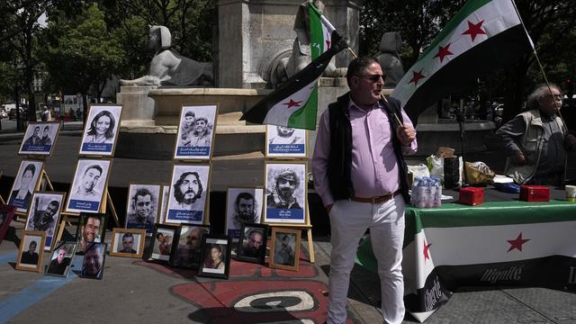 Syrisches Regime: Französisches Gericht verurteilt drei Syrer wegen Kriegsverbrechen