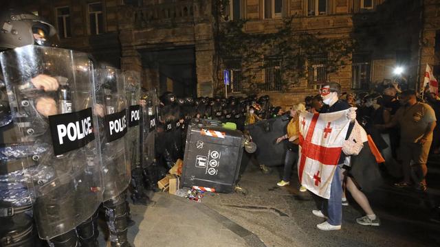 Südkaukasus: Polizei in Georgien setzt Tränengas gegen Demonstranten ein