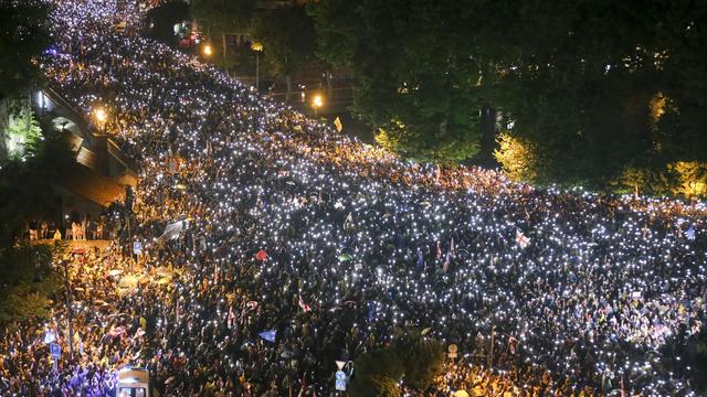 Georgien: Zehntausende protestieren in Tbilissi gegen geplantes 