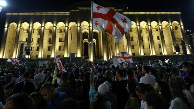 Georgien: Georgiens Parlament billigt trotz Protesten "russisches Gesetz"