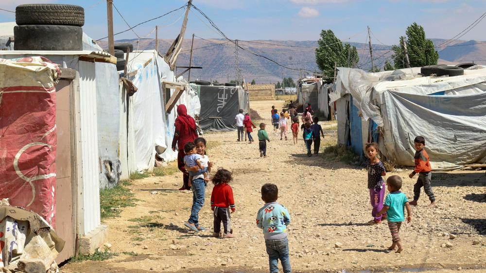 Asyl: Mit dem Geld soll nach Angaben von EU-Beamten das Gesundheits-, Bildungs- und Sozialwesen im Libanon gestärkt werden, sodass Flüchtlinge im Libanon gehalten werden können.