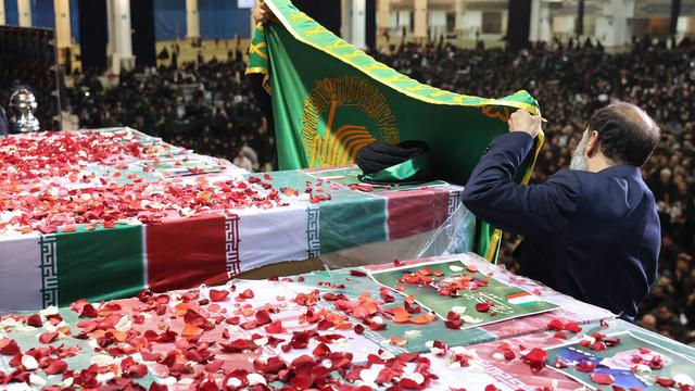 Iran: Mehr als eine Million Menschen bei Trauerfeier für Ebrahim Raissi