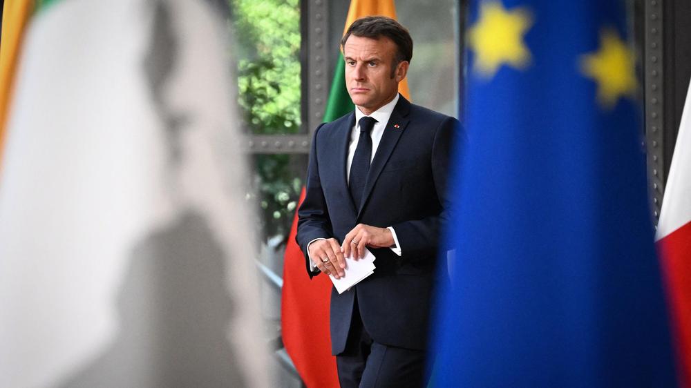 Macron - Figure 1