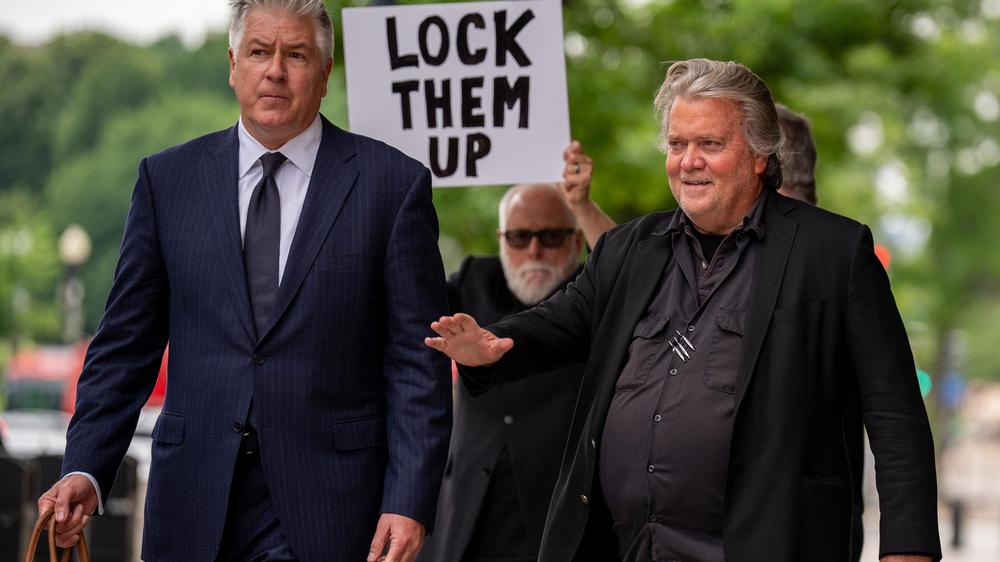 USA Supreme Court weist Steve Bannons Antrag auf Haftaufschub zurück