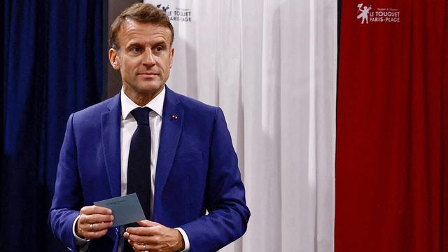 Parlamentswahl in Frankreich: Macron spricht sich für 