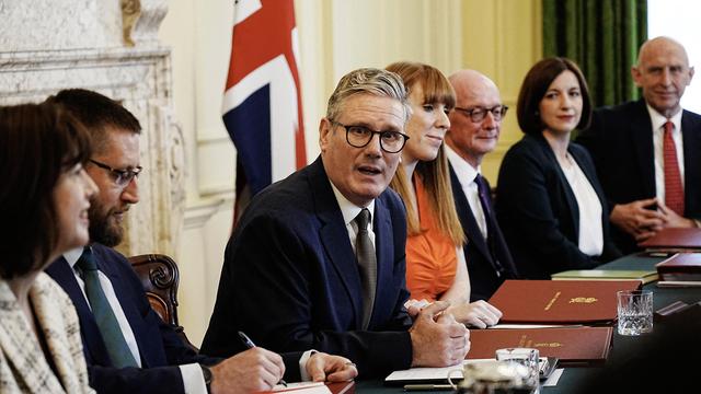 Großbritannien: Neuer Premier Keir Starmer hält erste Kabinettssitzung 