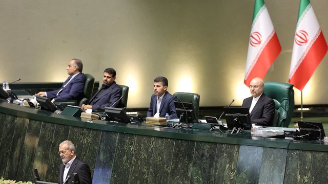 Iran: Massud Peseschkian als neuer iranischer Präsident vereidigt