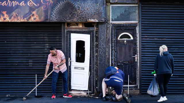 Rechtsextreme Krawalle: Britische Regierung will nach Ausschreitungen hart durchgreifen 