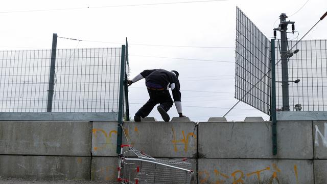 Frankreich : Französische Regierung will härtere Linie bei Migration