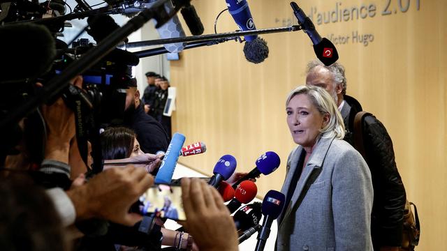 Frankreich: Marine Le Pen weist Vorwurf der Scheinbeschäftigung zurück