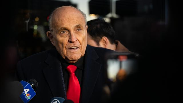 Rudy Giuliani: Trumps Ex-Anwalt muss Luxusapartment an Wahlhelferinnen abgeben