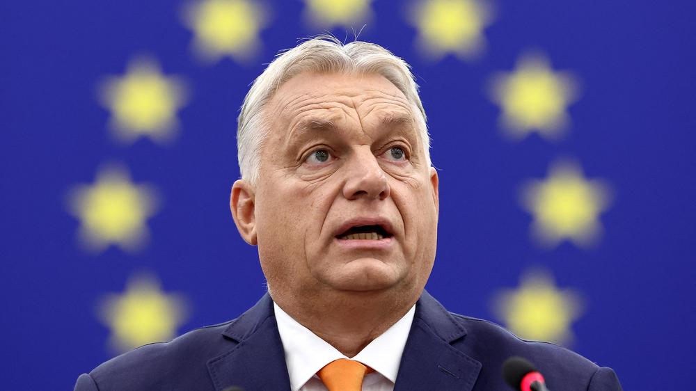  Ungarns Regierungschef Viktor Orbán hat in einer Rede vor dem Europäischen Parlament in Straßburg ein neues Gipfelformat zum Schutz der EU-Grenzen gefordert.