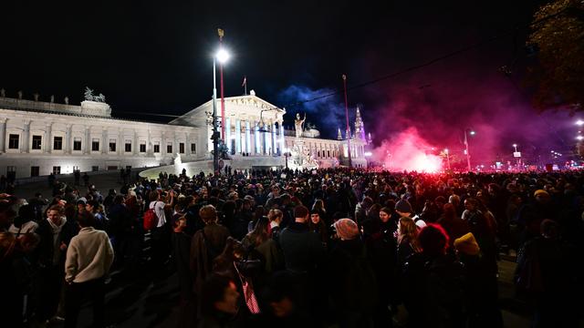 Österreich: Tausende demonstrieren in Wien gegen Regierungsbeteiligung der FPÖ