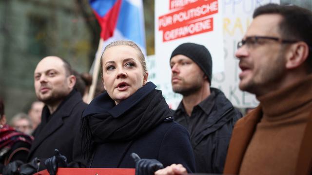 Demonstration: Mehr als 1.000 Menschen bei Protest der russischen Exil-Opposition