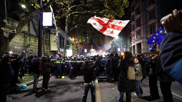 Georgien: Georgische Polizei räumt Protestcamp nach umstrittener Parlamentswahl