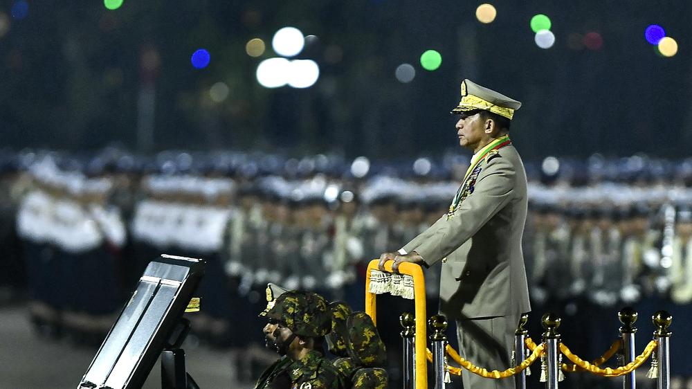  Der Machthaber Myanmars, Min Aung Hlaing, bei einer Zeremonie des Militärs am 27. März 2024