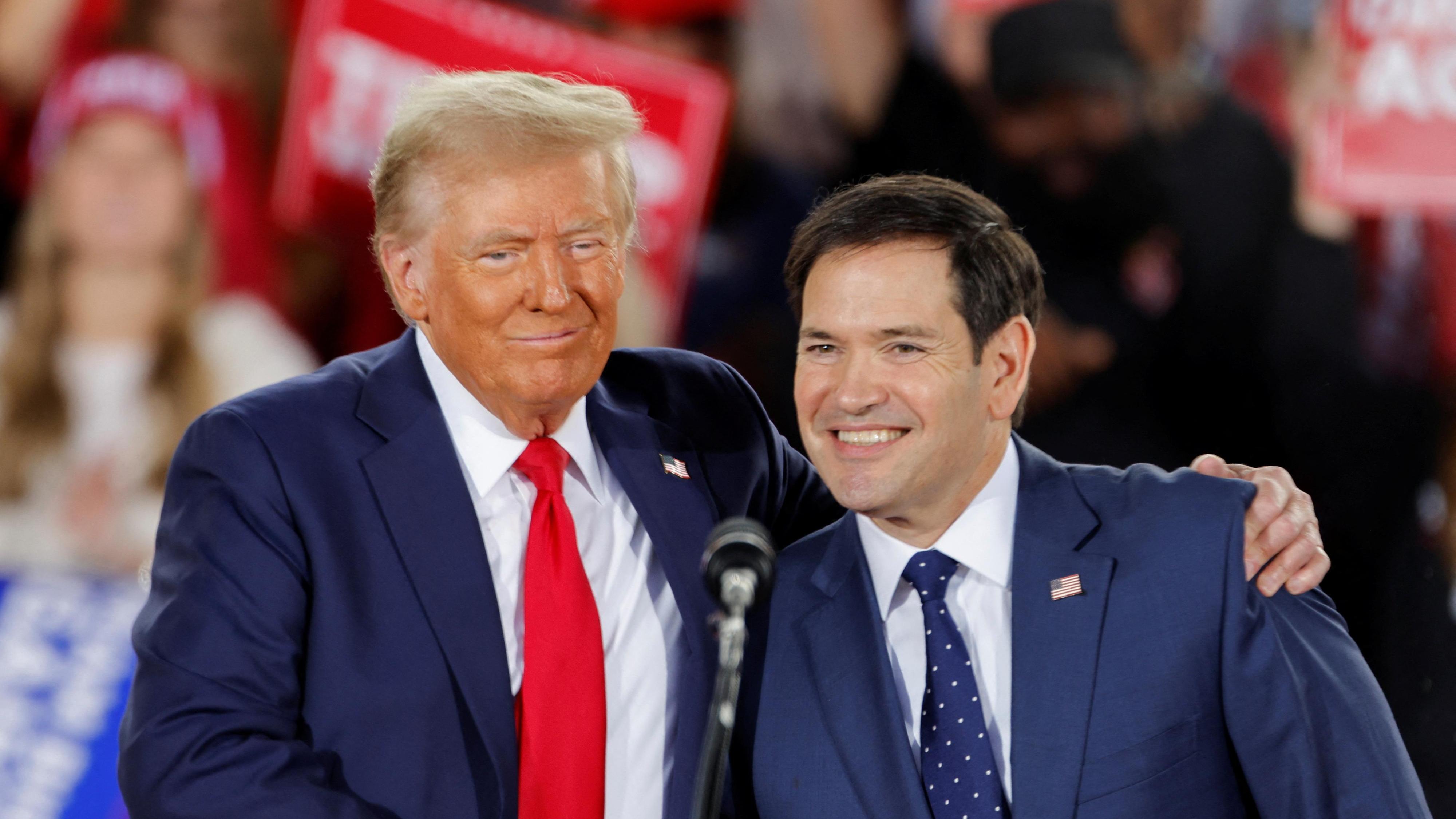 US-Regierung: Ehemalige Konkurrenten Donald Trump mit Marco Rubio beim gemeinsamen Wahlkampf in North Carolina am Tag vor der Präsidentschaftswahl