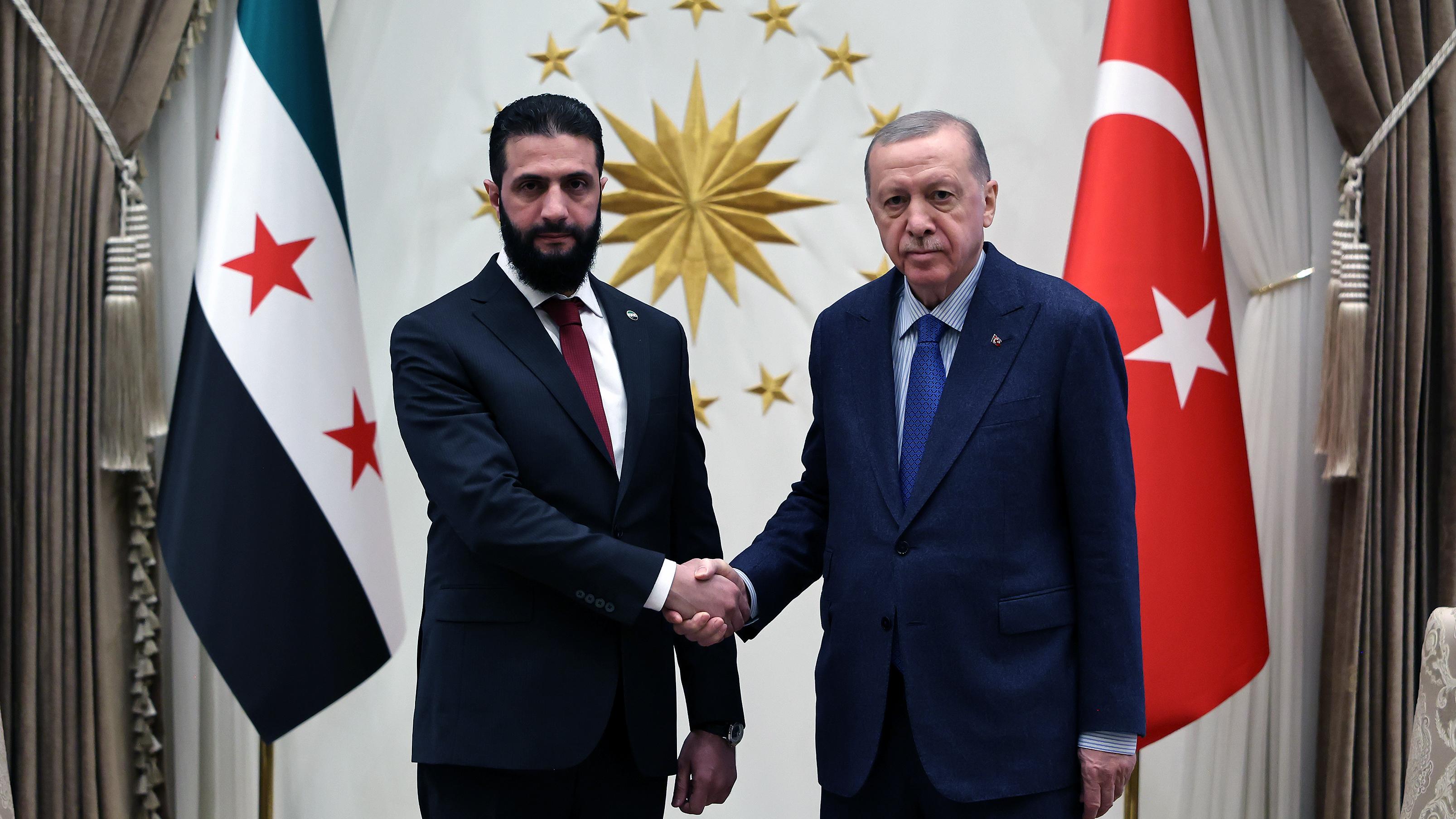 Türkisch-syrische Beziehungen: Ahmed al-Schaharaa und Recep Tayyip Erdoğan in Ankara