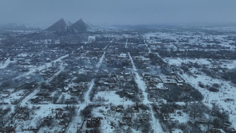 Lage in der Ukraine: Diese Drohnenaufnahme vom 22. Februar zeigt großflächige Zerstörungen in Torezk.