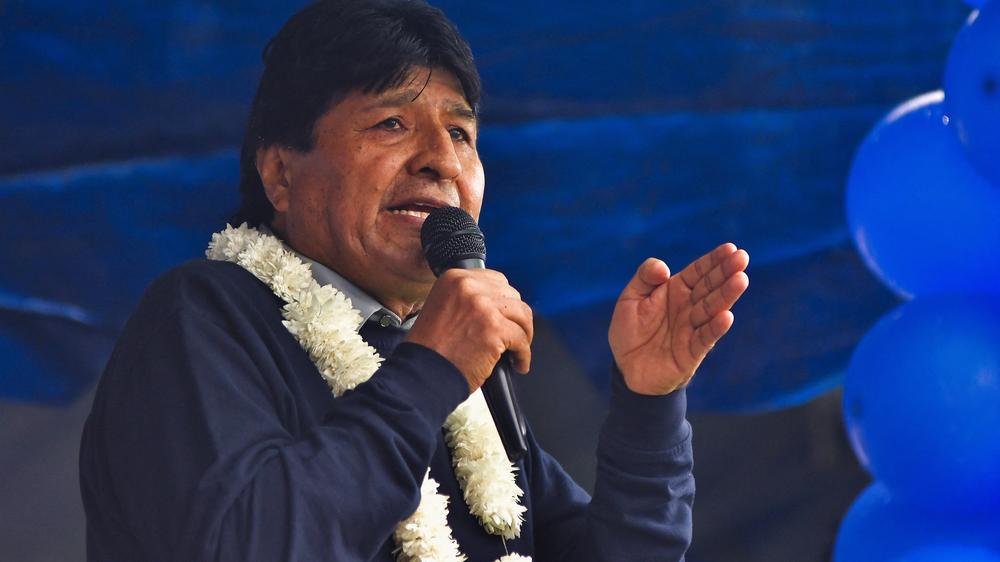  Der ehemalige bolivianische Präsident während einer Wahlkampfveranstaltung im April. Evo Morales will trotz eines Gerichtsentscheids erneut kandidieren.