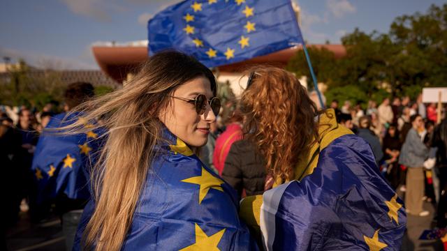 Bukarest: Tausende Rumänen protestieren gegen Abkehr von der EU