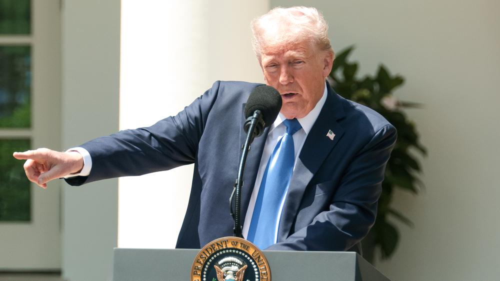  Donald Trump hat Sanktionen für Käufer von iranischem Öl angekündigt.
