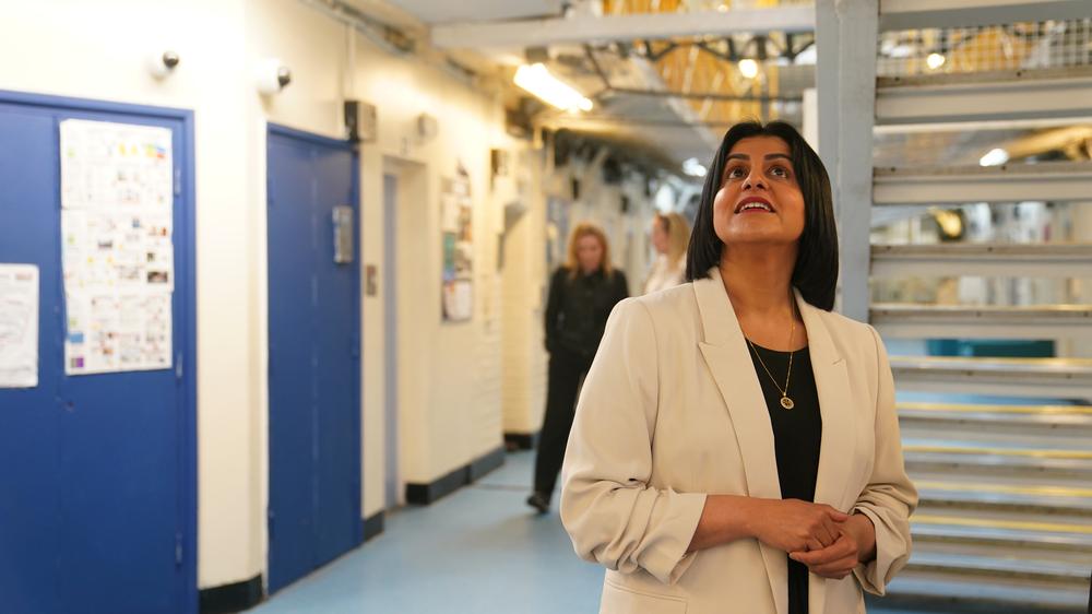  Die Justizministerin von Großbritannien, Shabana Mahmood, will versuchen, den Sexualtrieb von Straftätern durch Medikamente zu hemmen.