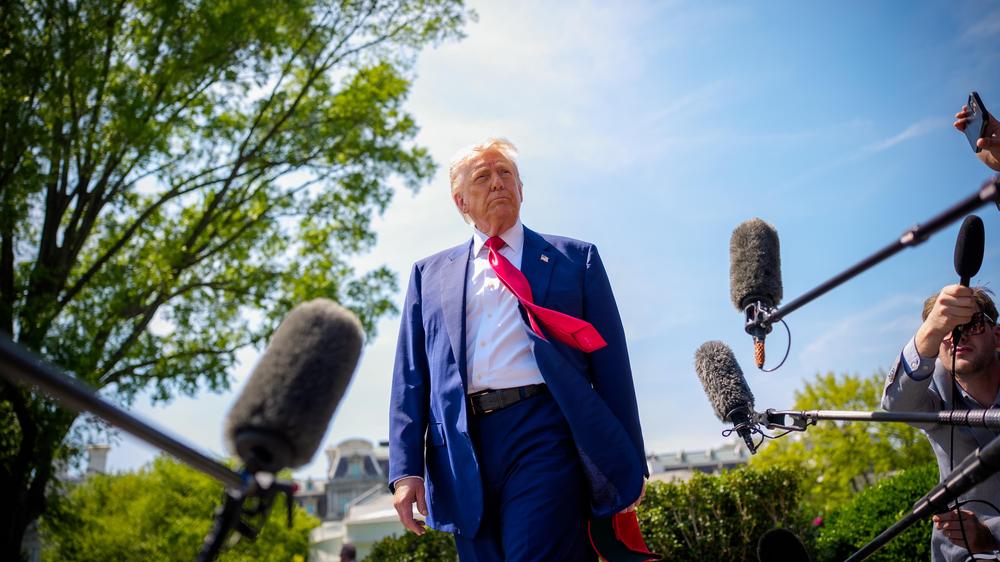  US-Präsident Donald Trump hat bereits mehrfach damit kokettiert, für mehr als zwei Amtszeiten im Weißen Haus zu bleiben – im NBC-Interview schließt er das nun aus.