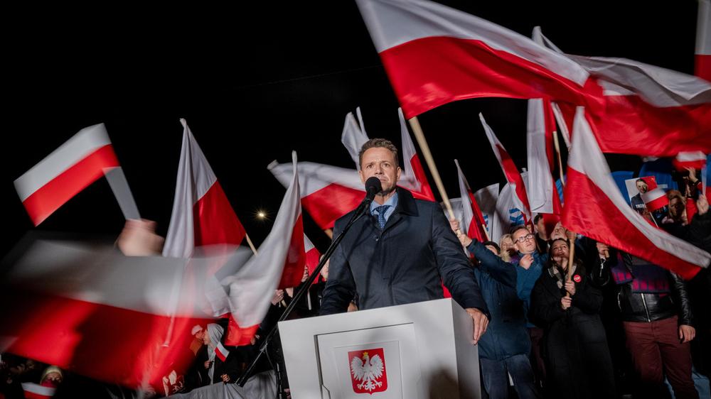  Rafał Trzaskowski vor Unterstützern am 16. Mai