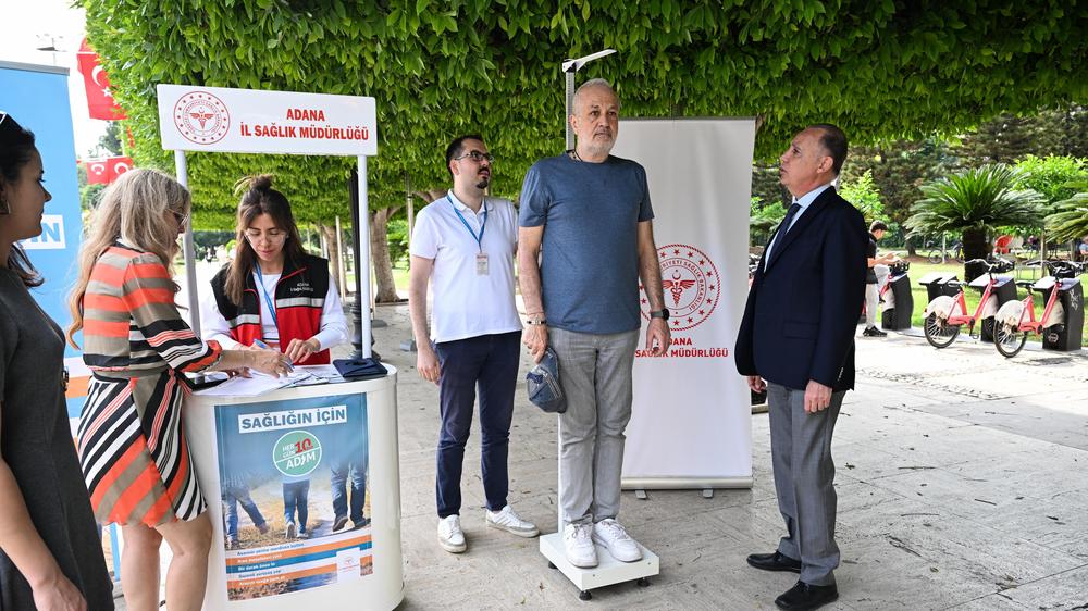  Kritiker werfen der Regierung von Präsident Recep Tayyip Erdoğan vor, mit der Aktion Menschen öffentlich zu demütigen.