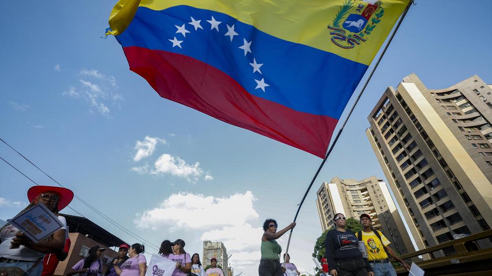  Unterstützer der Regierungspartei in Caracas