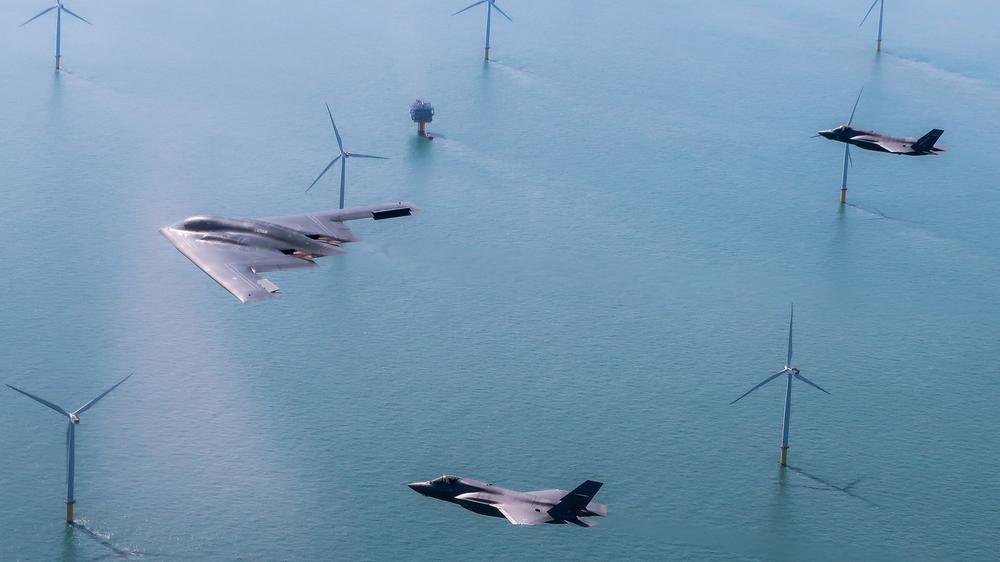Israel-Iran-Krieg: US-Luftwaffe verlegt offenbar B-2-Bomber nach Guam |  ZEIT ONLINE