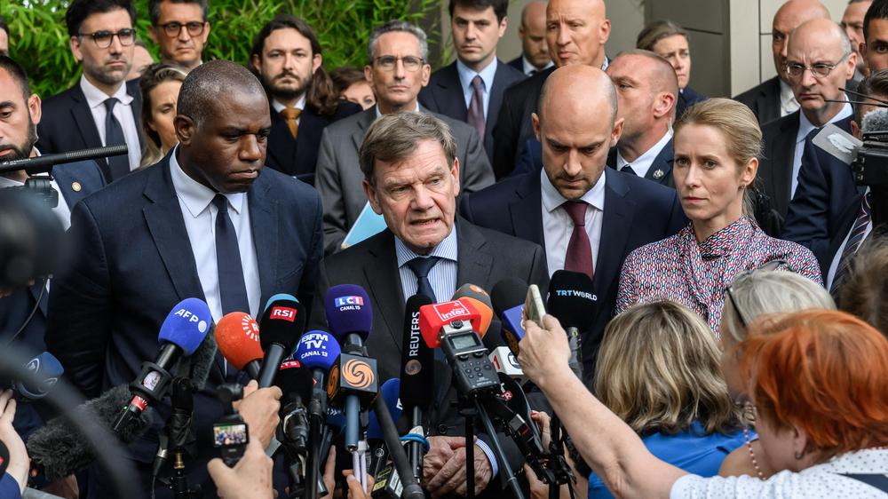 Außenminister Großbritanniens, Deutschlands und Frankreichs sowie die Außenbeauftragte der EU nach Gesprächen mit dem iranischen Außenminister in Genf