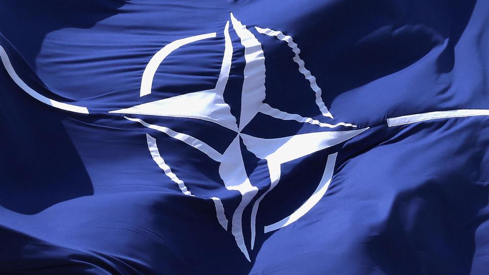  Die Nato wurde 1949 von zehn westeuropäischen Staaten sowie den USA und Kanada gegründet. Aktuell hat die Organisation 32 Mitgliedsstaaten.