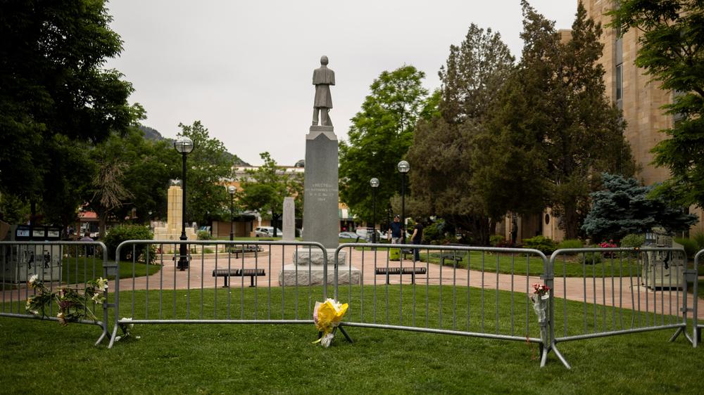  In der US-Stadt Boulder hat der Tatverdächtige einen Angriff auf eine Demonstration für die Freilassung israelischer Geiseln im Gazastreifen gestanden.