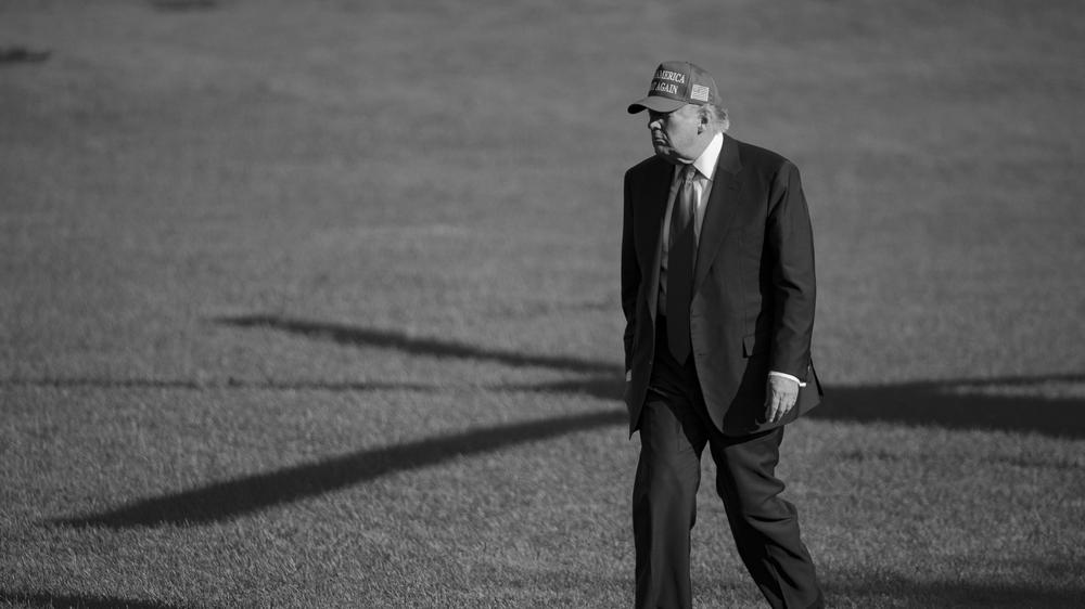  US-Präsident Donald Trump hat eine einsame Entscheidung getroffen, die ihn einiges kosten könnte.