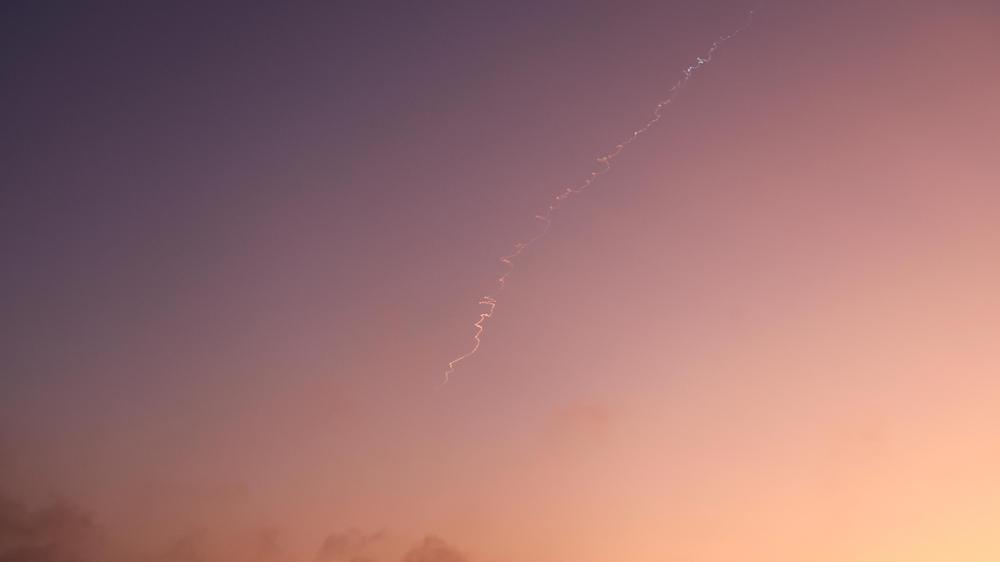  A missile launched from Iran towards Israel is seen from Tubas, amid the Iran-Israel conflict, in the Israeli-occupied West Bank, June 24, 2025. REUTERS/Raneen Sawafta