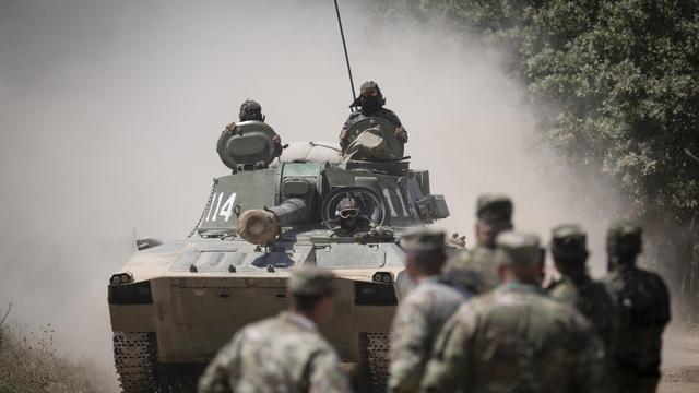 Verteidigungsbündnis: Nato-Mitglieder einigen sich auf neues Ausgabenziel bei Verteidiung