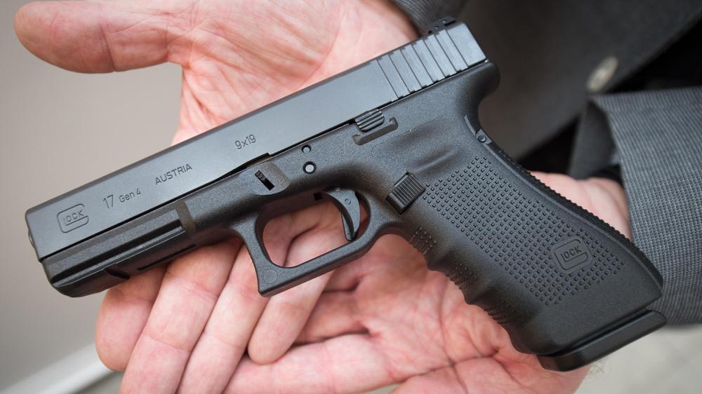  Erst ab einem Alter von 25 Jahren kann man in Zukunft in Österreich besonders gefährliche Waffen erhalten.