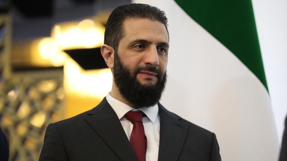  Der neue syrische Präsident Ahmed al-Scharaa