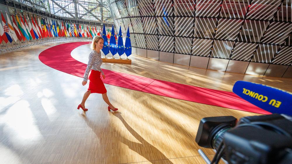  Die EU hat Georgien damit gedroht, wegen des repressiven Vorgehens der Regierung in Tbilissi die visumsfreie Einreise für georgische Staatsbürger in die EU auszusetzen.