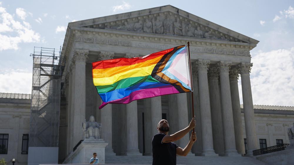  Die US-Regierung unter Donald Trump schränkt die Rechte von trans Menschen ein.