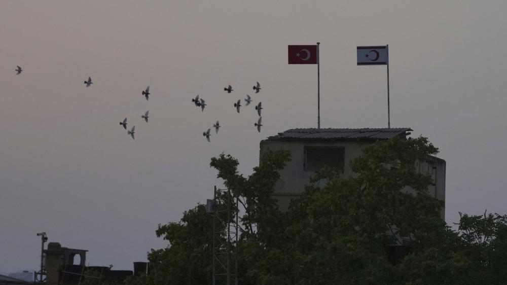  Die Türkei und die Führung der türkischen Zyprer wollen die Teilung der Insel Zypern beibehalten.