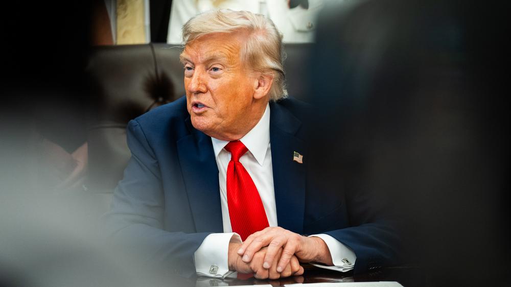  US-Präsident Donald Trump fordert "Respekt" vor den "großartigen Technologieunternehmen" der USA.
